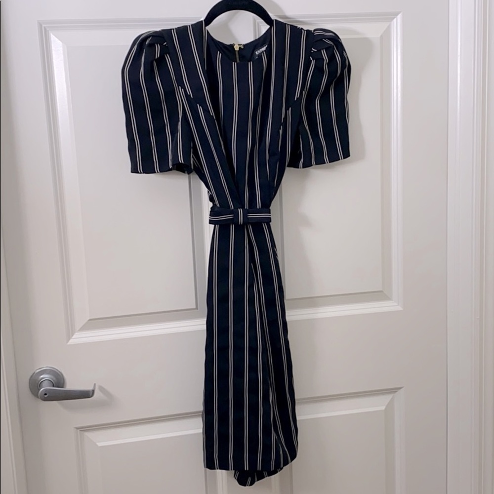 Express Mini Cocktail Dress with Bow 🎀
